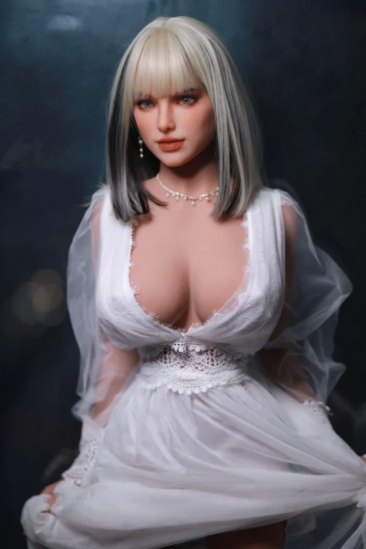 Accesorii si produse de intretinere recomandate pentru papusi sexuale DutchDoll